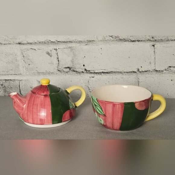 Country Inn Collection Strawberry Tea Set โ Ceramic Teapot, Sugar & Creamer 4pc - Picture 7 of 16